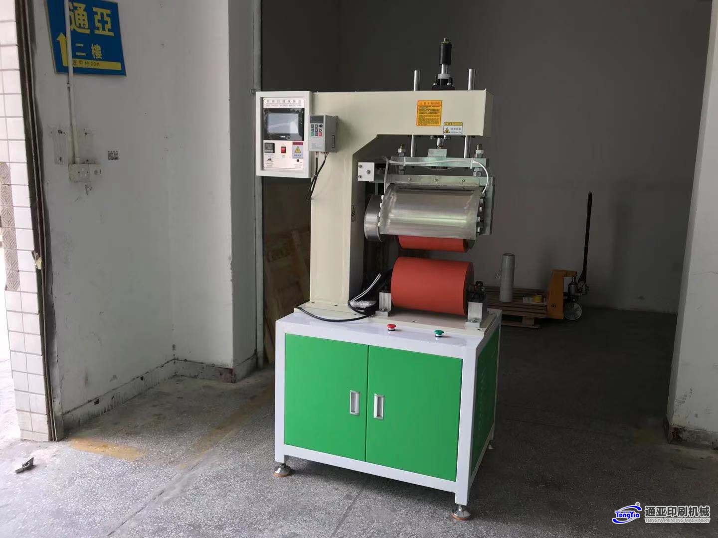 TYH-280T1MYC滑板專用單頭熱轉(zhuǎn)印機(jī)